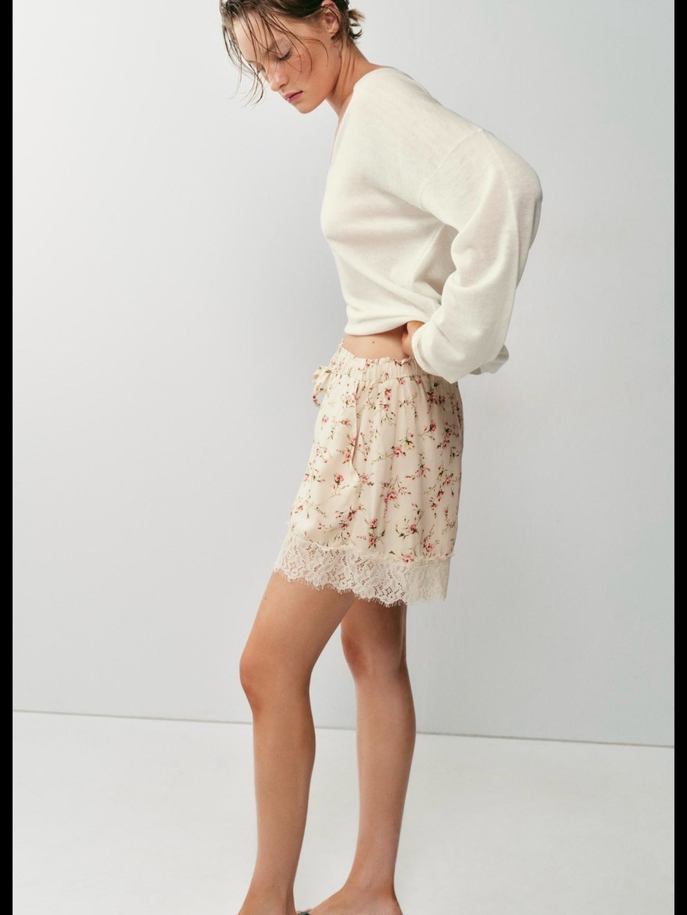 ZARA Lace Trim Floral Shorts NWT ❗️